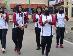 Guna Meningkatkan Imunitas, Polwan Polres Pandeglang Laksanakan Olahraga Mandiri