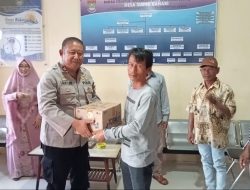 Polsek Pakuhaji Polres Metro Tangerang Kota Serahkan Bantuan ABK Kapal Tenggelam di Kepulauan Seribu