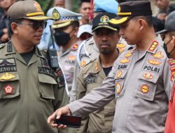 Kapolres Metro Tangerang Kota Bantu pengamanan Penertiban Bangunan Liar di Pasar Irigasi Sipon